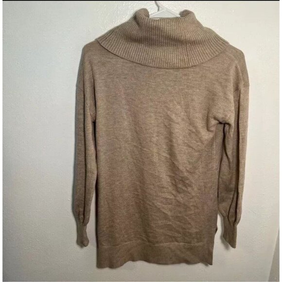Loft Women’s Size Large Turtleneck Sweater Beige Tan Ribbed Neck Step Hem Long - Picture 7 of 12